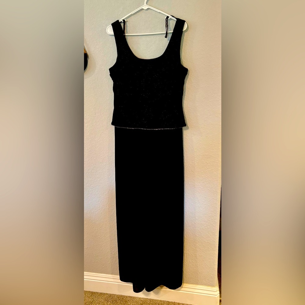 Elegant Black Sleeveless Pantsuit